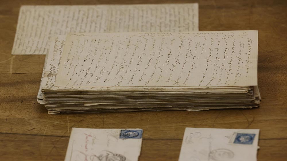 Une correspondance érotique de Gustave Courbet adressée à l'une de ses admiratrices est exposée pour la première à Besançon.