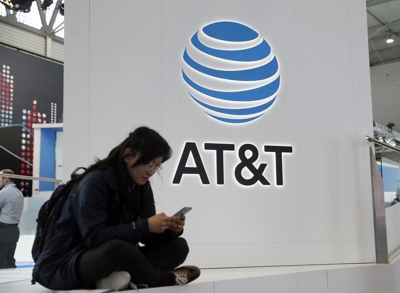 At&t rachete straight path