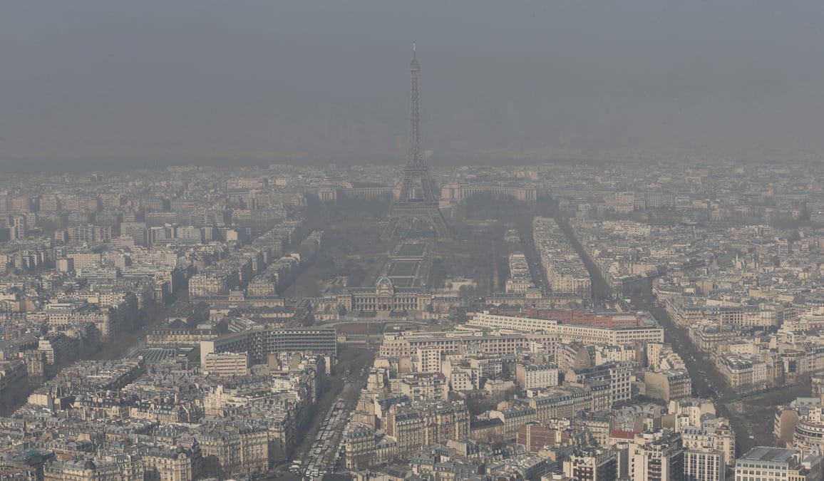 L'executif ferme sur la fiscalite verte, ouvert a plus d'aides