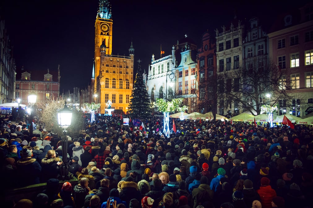 Plus de 40.000 polonais aux obseques du maire de gdansk