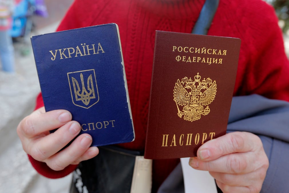 L'octroi de passeports russes aux separatistes ukrainiens facilite