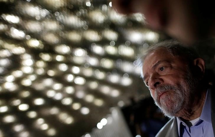 Lula et son epouse inculpes pour corruption au bresil