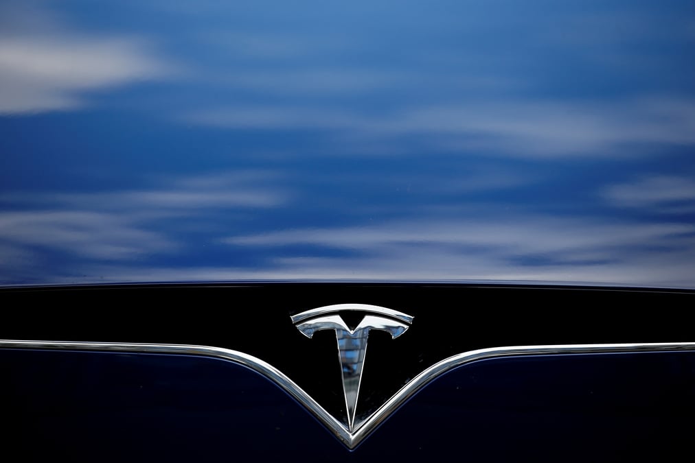 Tesla a suivre a wall street