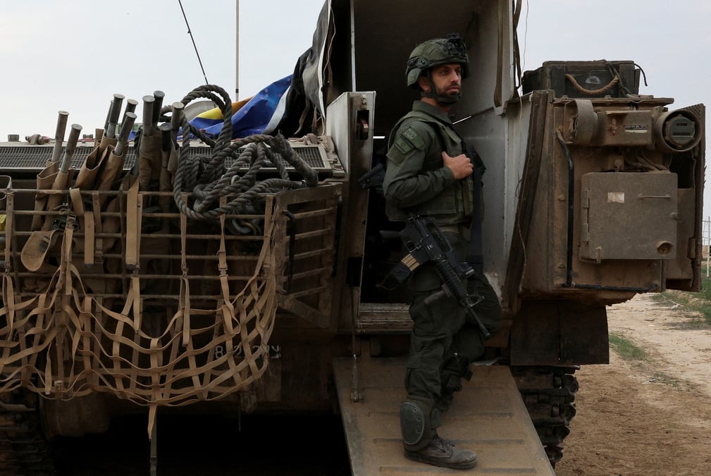 Un vehicule blinde israelien