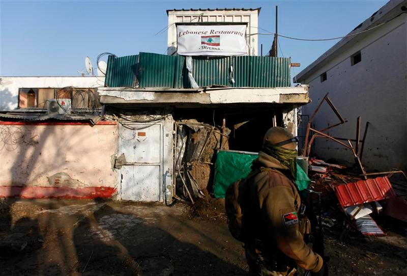 Attentat suicide contre un restaurant de Kaboul, 21 morts