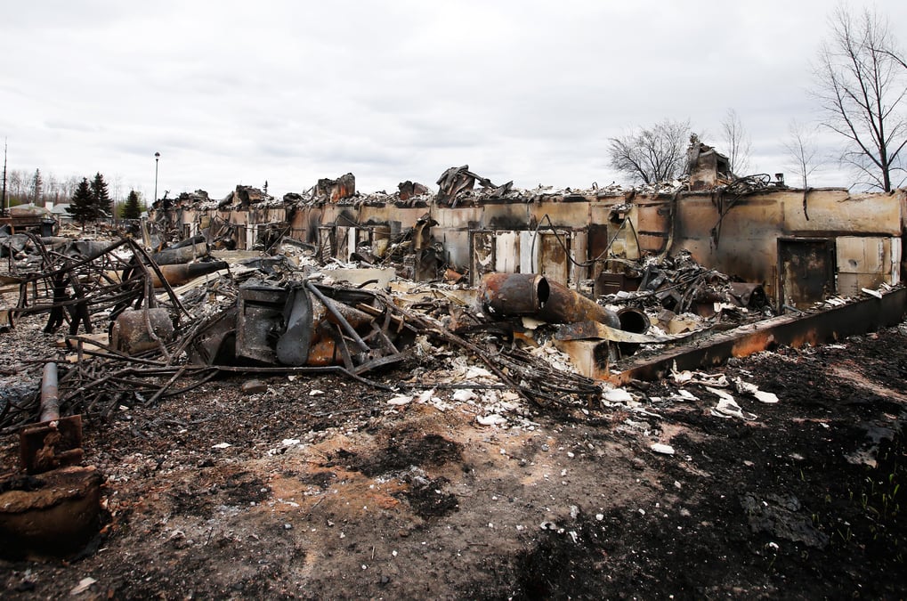 La ville canadienne de fort mcmurray intacte a 90 %