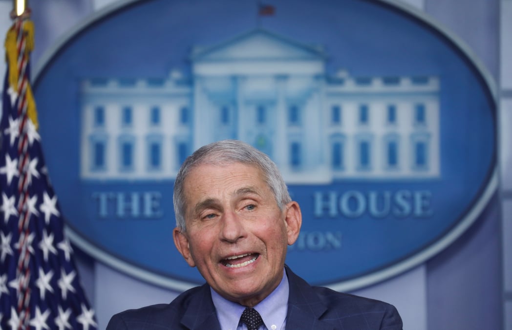 Fauci, conseiller sur le coronavirus de la maison blanche, rencontrera l'equipe de biden, selon cbs