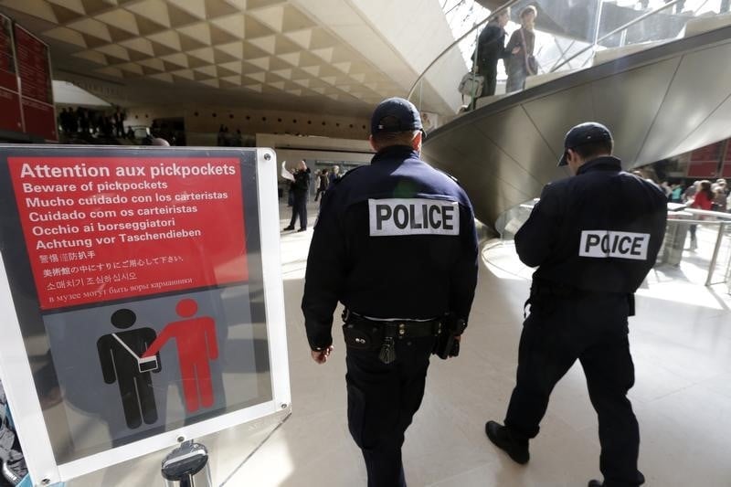 Les vols avec violence contre les touristes à Paris en baisse