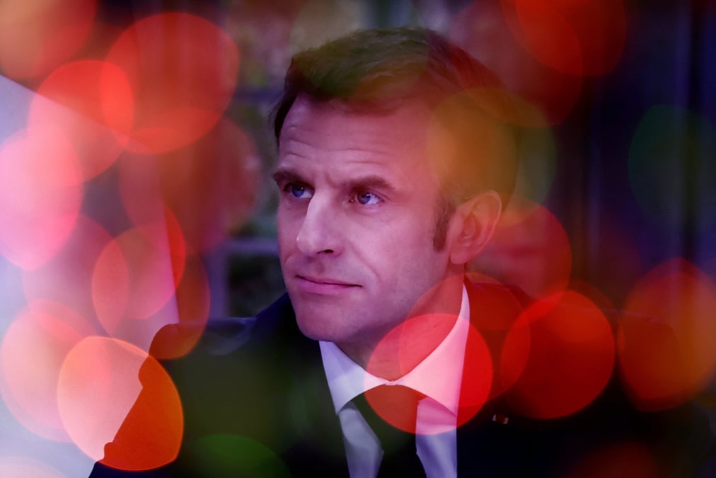 Le president macron donne une interview televisee apres que le gouvernement a survecu au vote de defiance