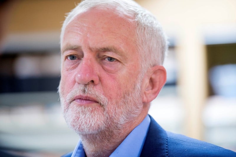 Corbyn renvoie dos a dos maduro et ses opposants au venezuela