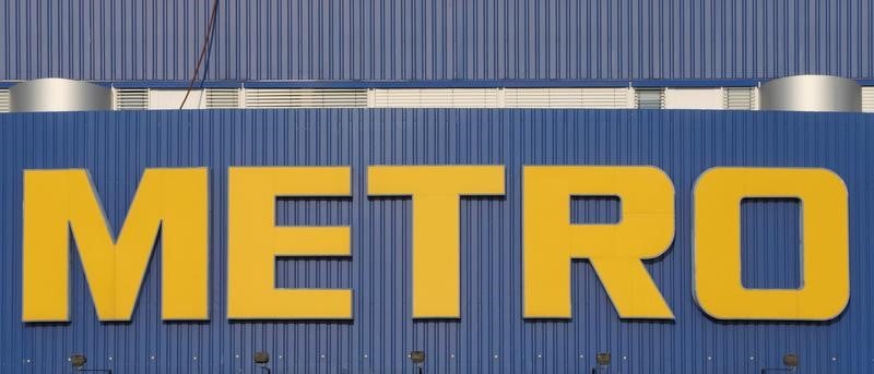 Metro maintient ses previsions a moyen terme apres son 3e trimestre