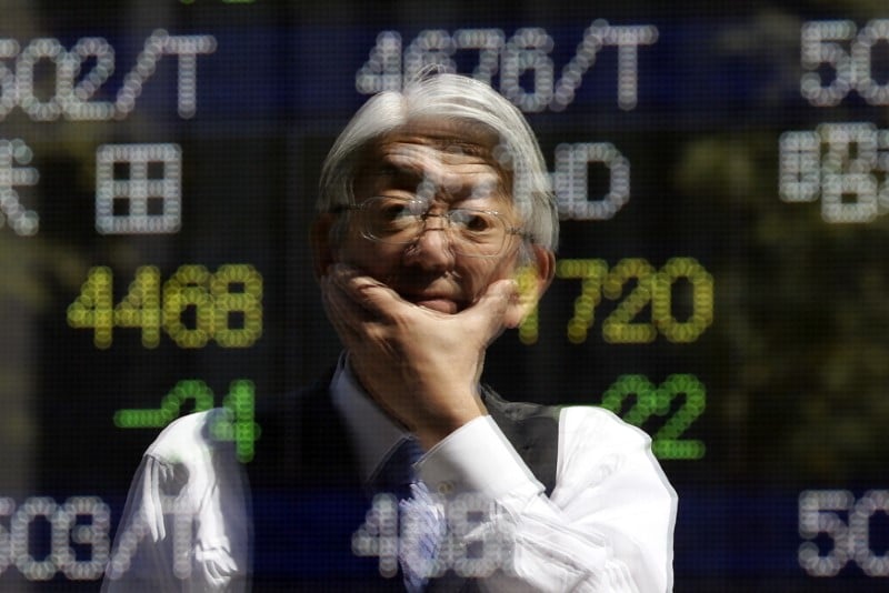 Le nikkei a tokyo finit a nouveau en baisse