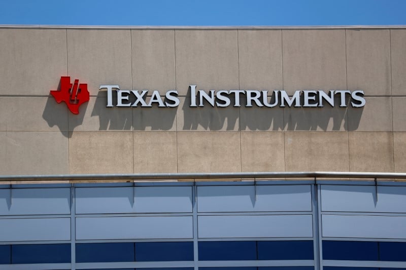 Demission du directeur general de texas instruments