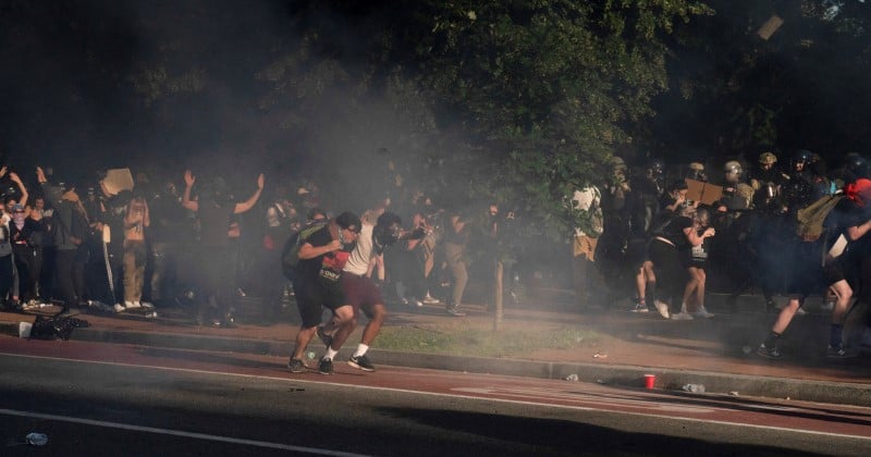 Usa: tirs de gaz lacrymogenes contre des manifestants a washington
