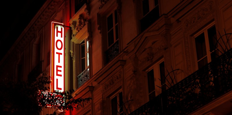 Hotellerie: frequentation mitigee cet ete, en baisse a paris