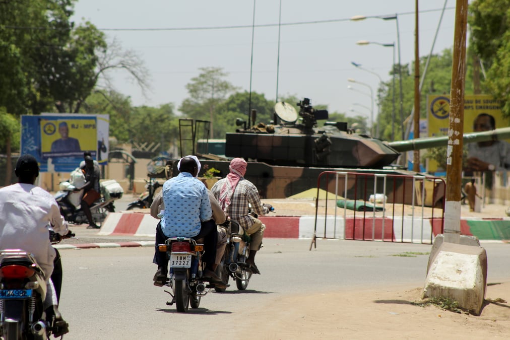 Le tchad plonge dans la plus grande incertitude apres la mort de deby
