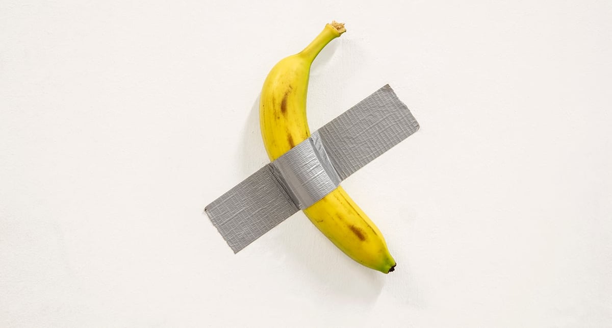 L’œuvre « Comedian » de Maurizio Cattelan a été adjugée 5,85 millions d’euros chez Sotheby’s en 2024.
