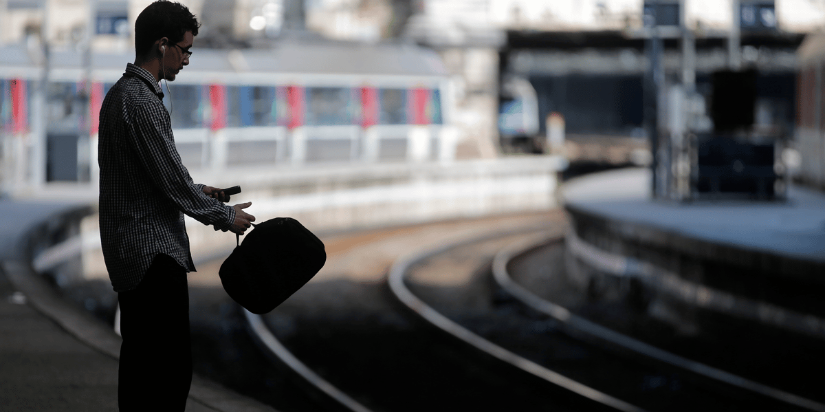SNCF, grève, télétravail, banlieue, transports, trajet, bureau,