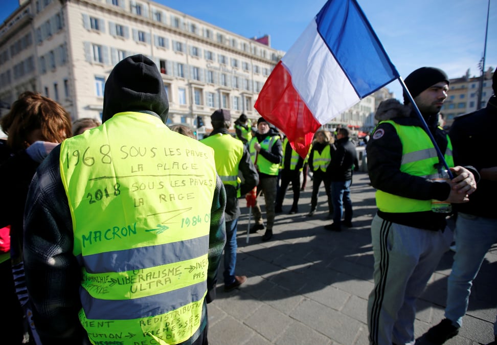 Les "gilets jaunes" partent eparpilles aux europeennes