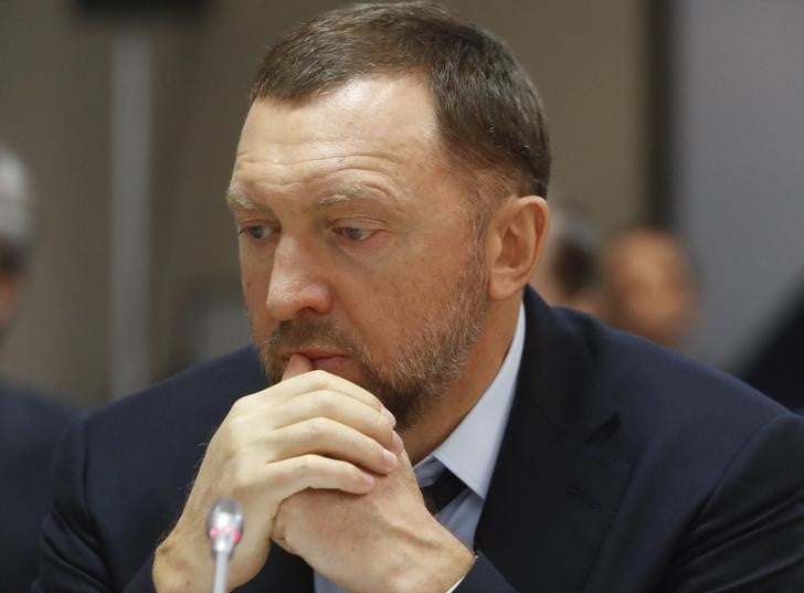 L'oligarque russe deripaska demissionne du conseil d'en+