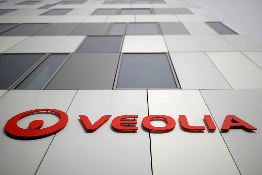 La justice bloque le dispositif de suez sur son eau en france, dit veolia