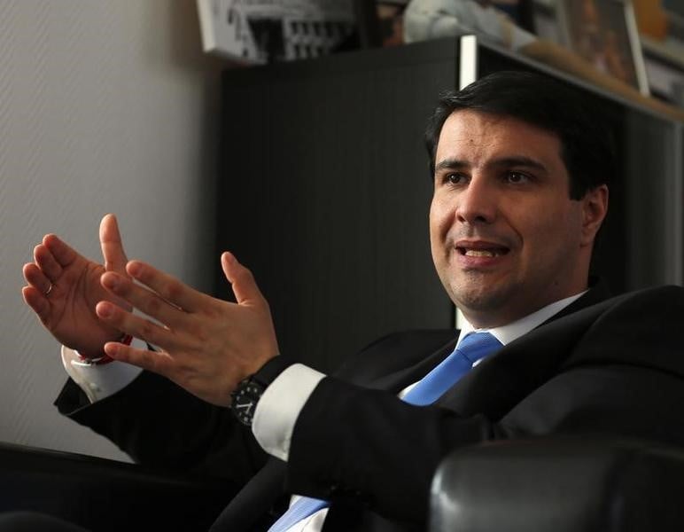 Le chef de l'opposition socialiste hongroise jette l'éponge