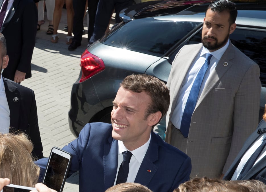 La droite veut auditionner le conseiller special de macron sur benalla