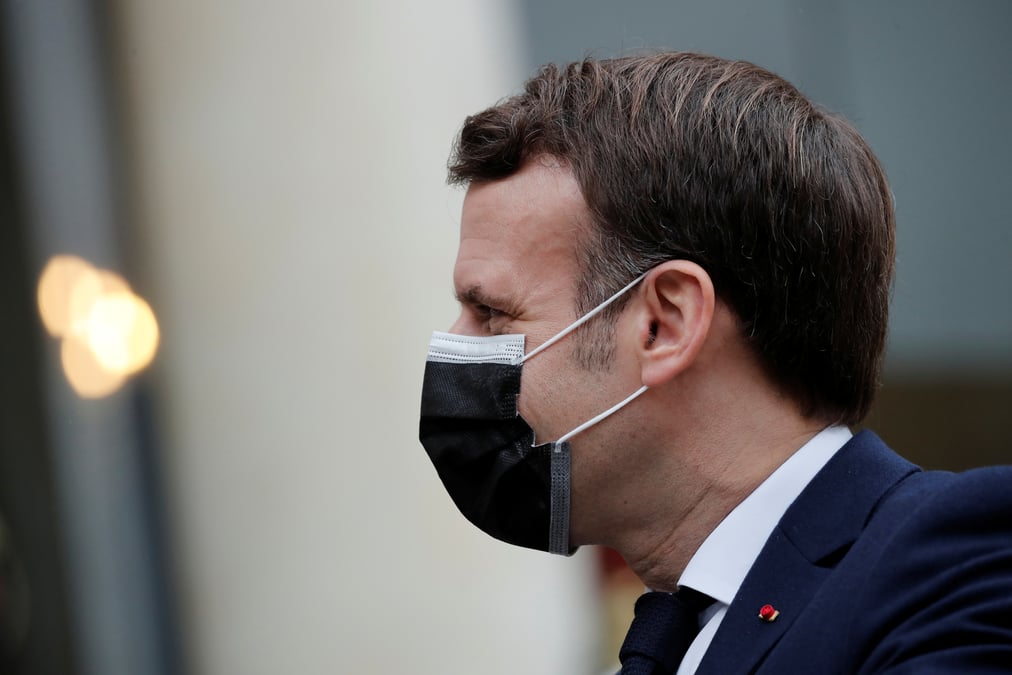 Coronavirus: macron promet un vaccin pour chaque adulte d'ici la fin de l'ete