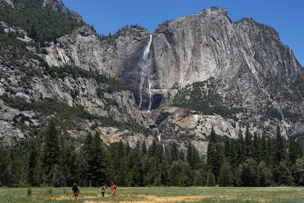 Etats-unis: un incendie menace les sequoias geants du parc de yosemite