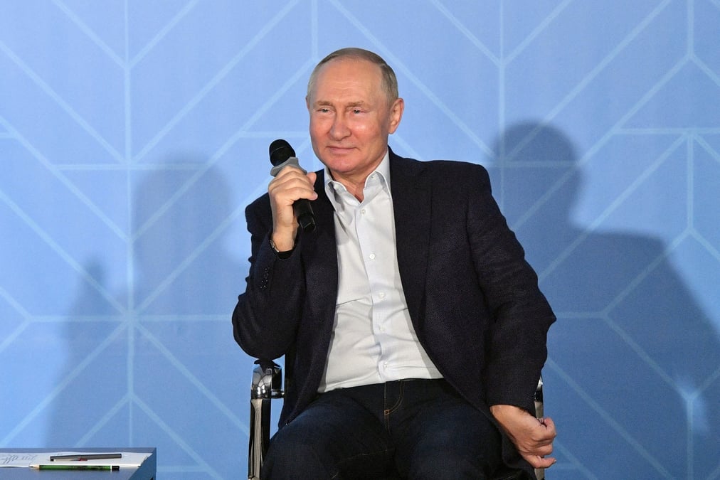 Poutine denonce des sanctions occidentales dangereuses pour le monde entier