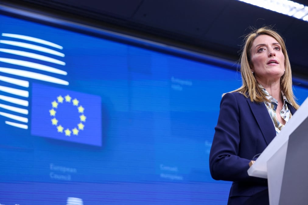 Roberta metsola lors d'un sommet des dirigeants de l'union europeenne a bruxelles