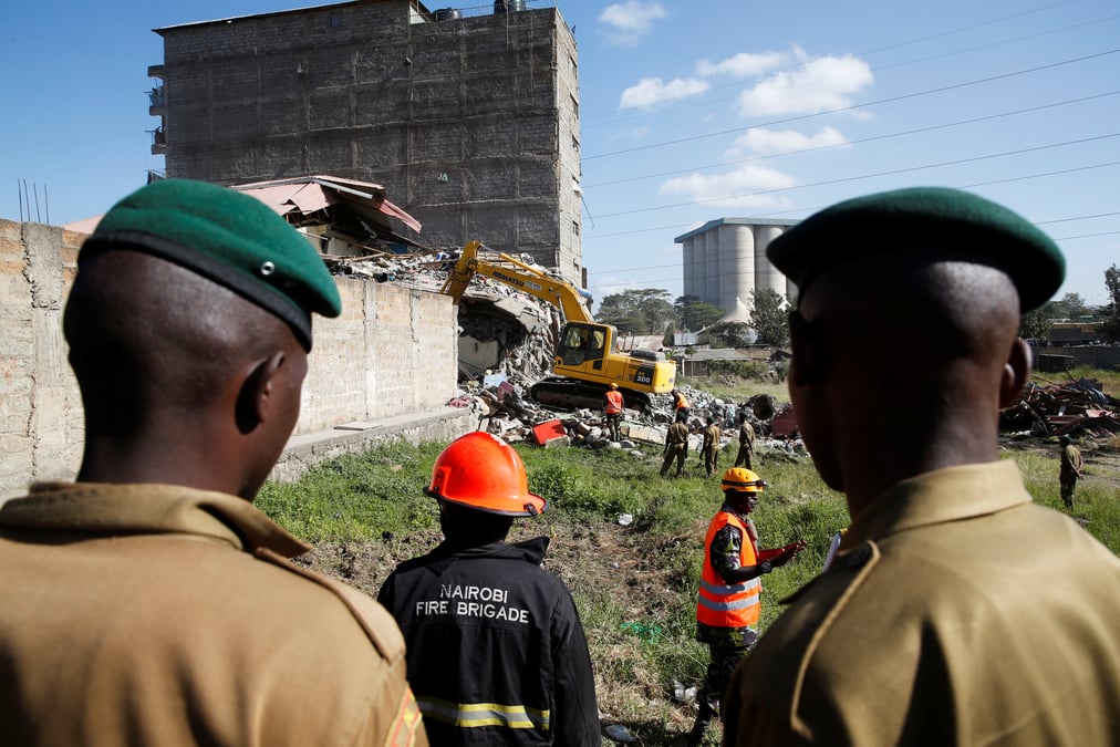Nairobi: un immeuble de sept etages s'effondre, 15 disparus