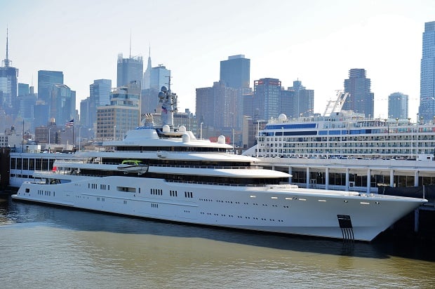 yacht