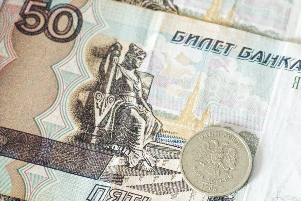 Le rouble s'affaiblit, la Russie contrainte de rehausser une nouvelle fois  son taux directeur