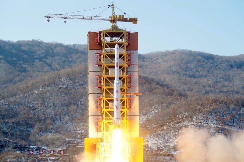 Pyongyang tire une fusee a longue portee 