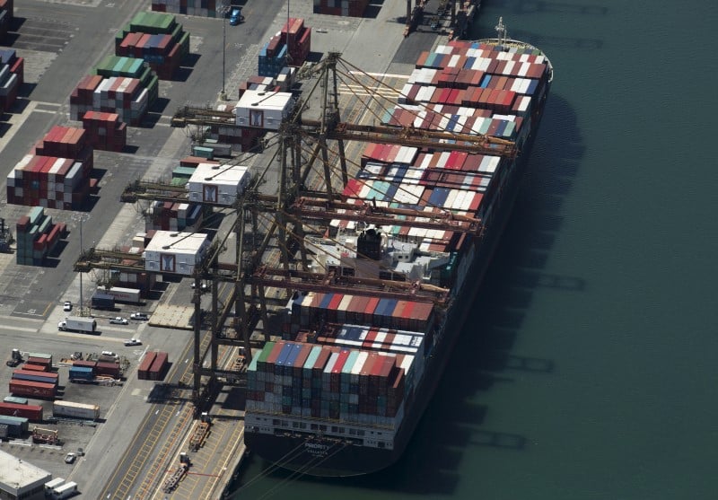 Le deficit commercial des etats-unis a diminue en mars
