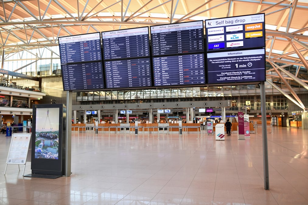 Vue generale d'un terminal de l'aeroport helmut-schmidt