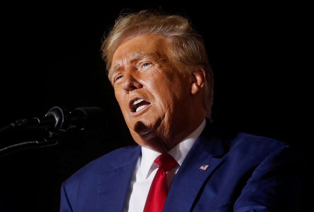 Selon le camp démocrate, des responsables de 20 pays ont payé en 2017 et 2018 des loyers et factures à quatre propriétés sur les 500 entités et sociétés de Donald Trump et de son groupe familial Trump Organization.