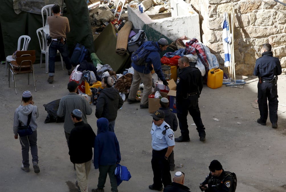 Expulsion de colons juifs installes a hebron 