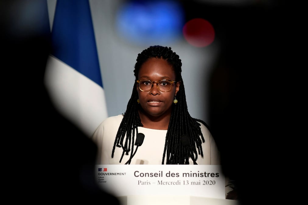 Neuvieme groupe a l'assemblee? ndiaye fustige un "contresens politique"