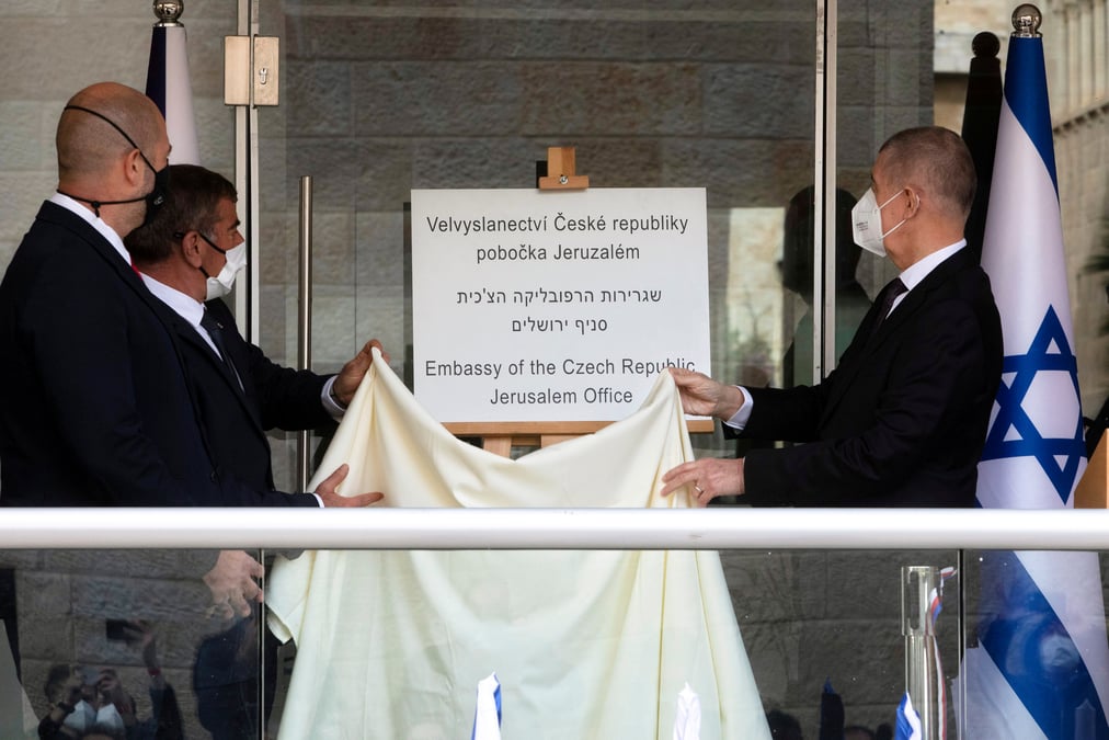 Les palestiniens condamnent l'ouverture a jerusalem d'un bureau par prague