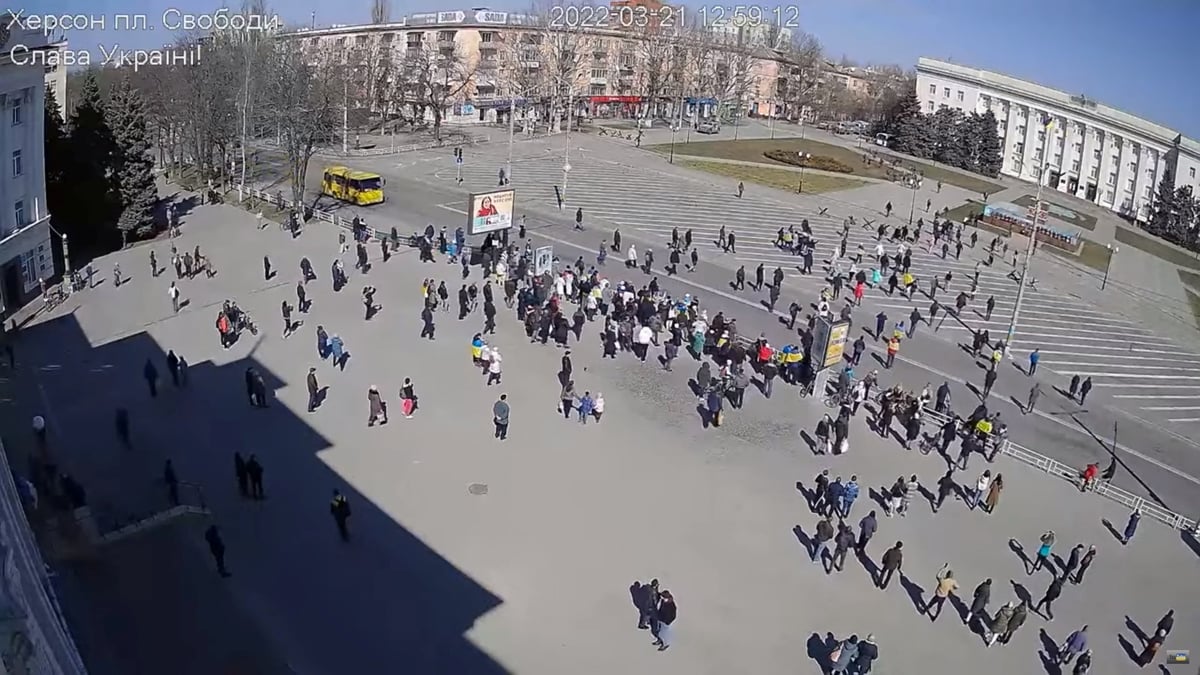 L'ukraine accuse l'armee russe d'avoir violemment disperse un rassemblement a kherson