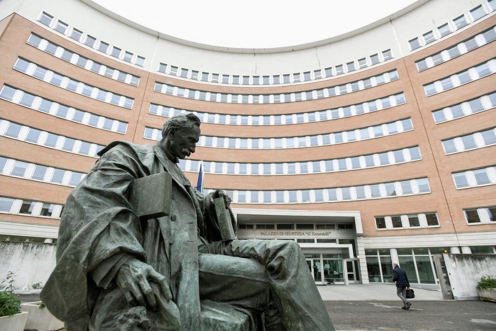 Photo d'archives de l'immeuble d'un tribunal italien a brescia