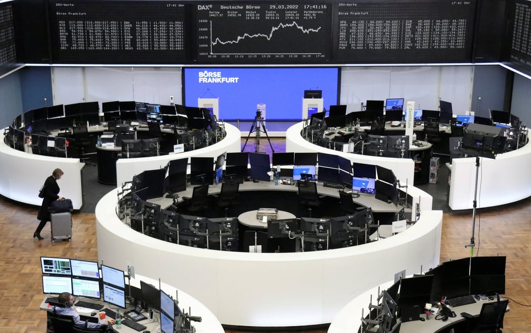 L'europe dans le desordre entre hausse du petrole et prudence sur l'ukraine