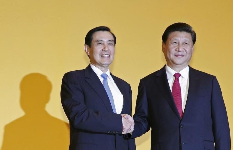 Premier telephone rouge entre la chine et taiwan