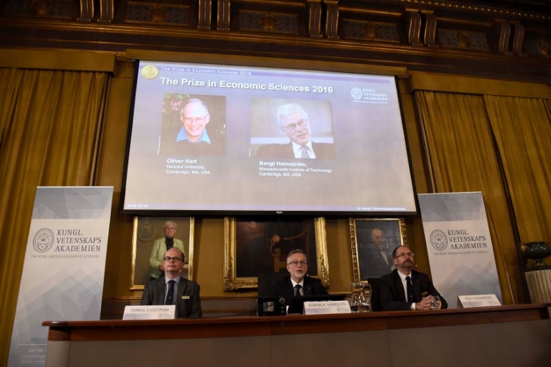 Le nobel d'economie pour olivier hart et bengt holmstrom