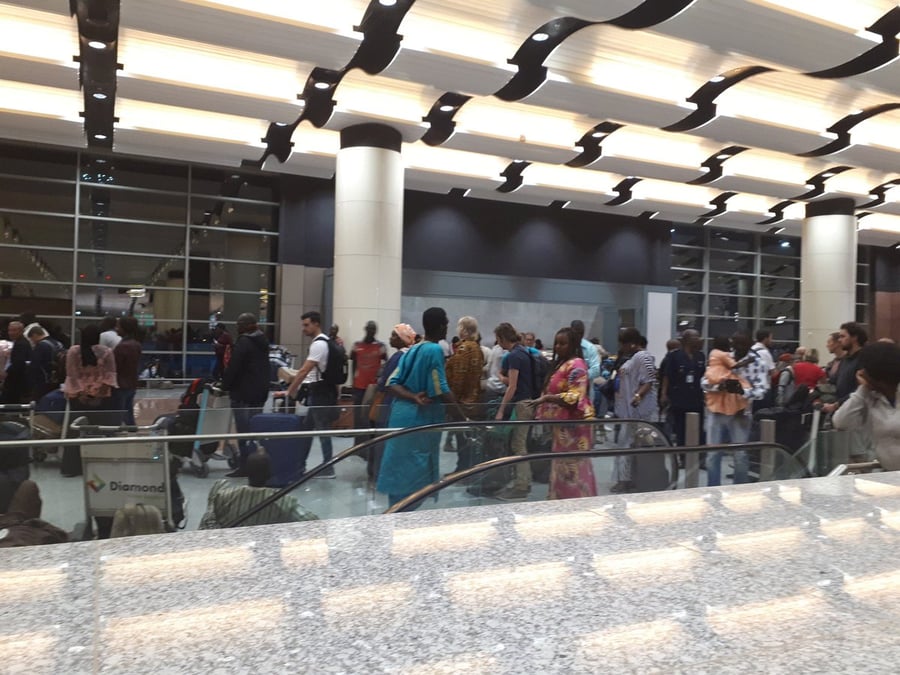 Aéroport blaise diagne dakar sénégal