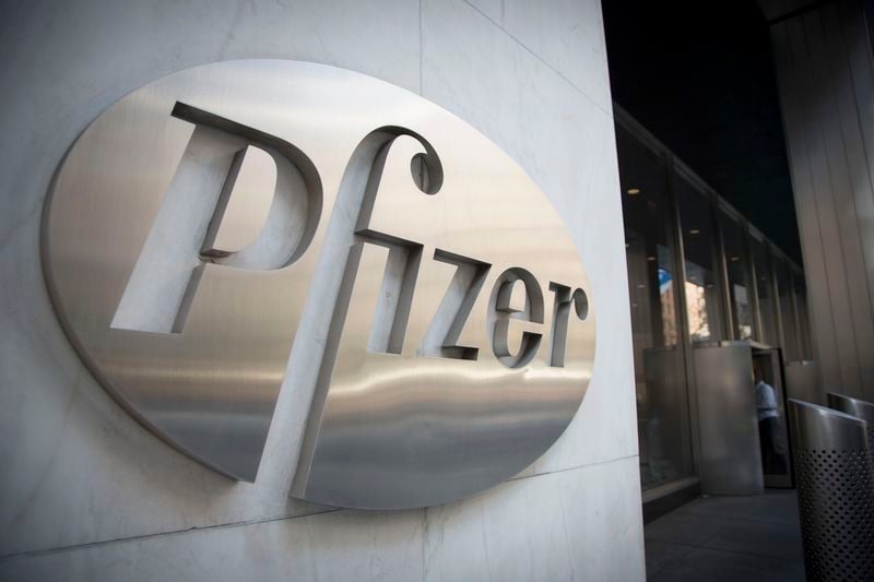 Pour Pfizer, la pression politique s'ajoute au rejet d'Astra