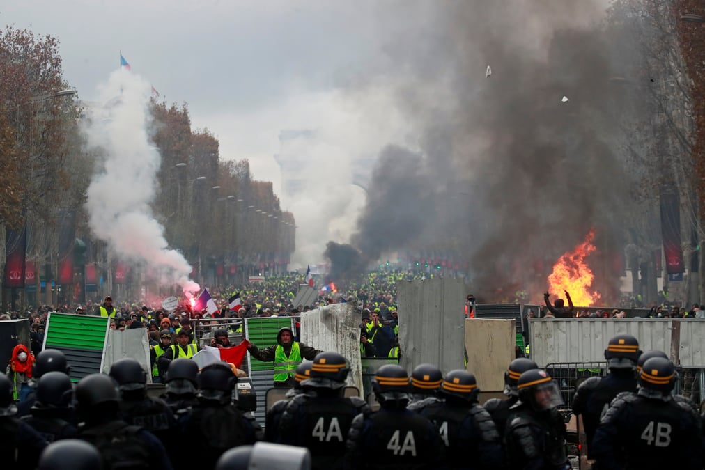 Les "gilets jaunes" etaient 106.000 samedi en france
