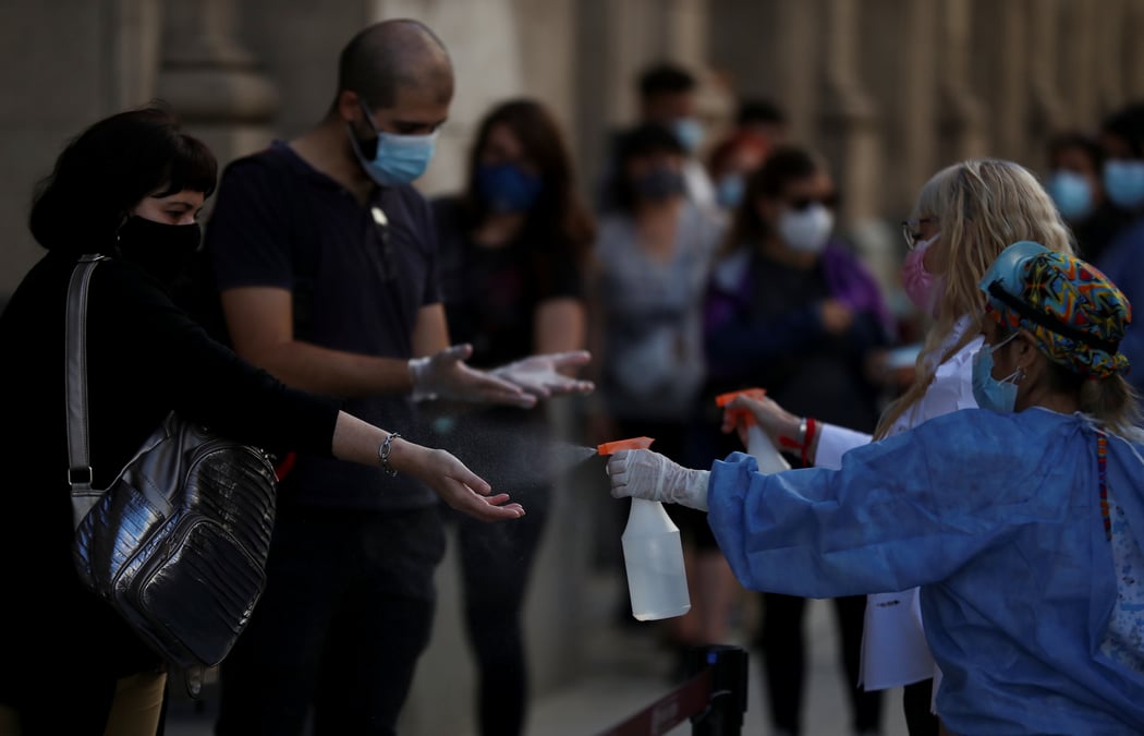 Coronavirus: les "hopitaux sont pleins" en argentine, qui passe le cap des 3 million de cas